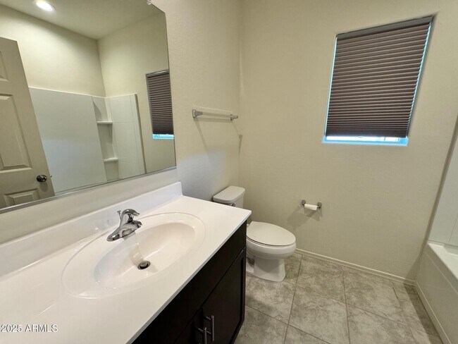Building Photo - 18091 N Presley Ln