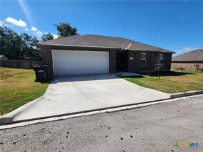 Building Photo - 1220 E Applewood Dr