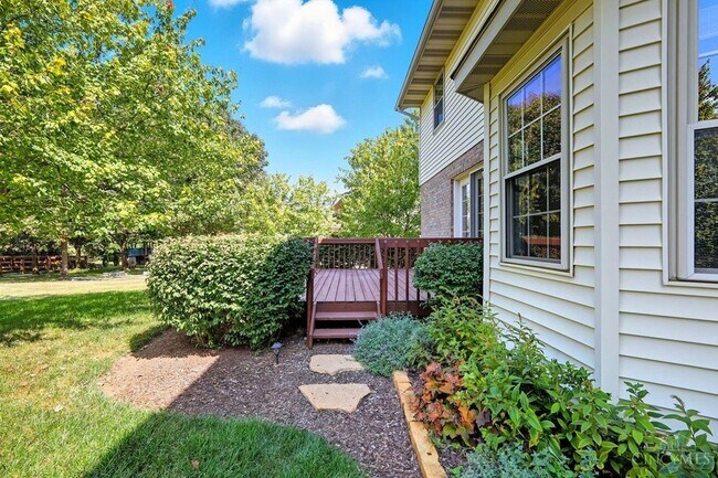 Building Photo - 6671 Foxfield Dr