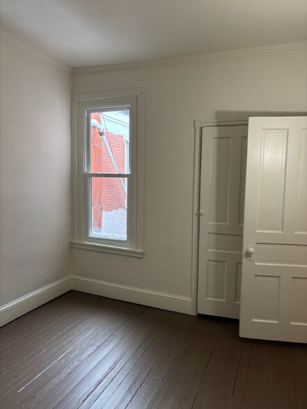 Building Photo - 3925 Burgoon Rd