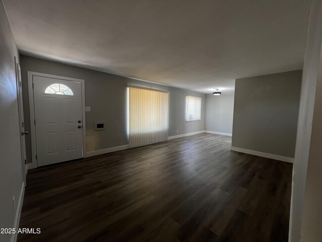 Building Photo - 3336 W Turney Ave