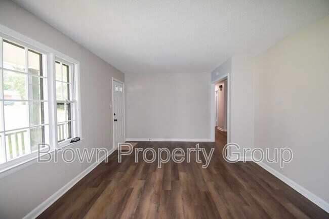 Building Photo - 870 Bedrock Dr