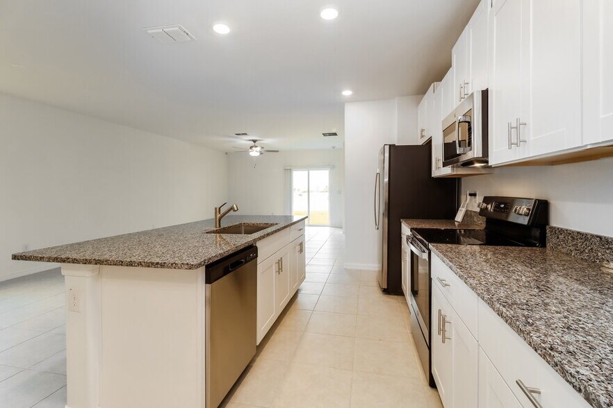 Building Photo - 17839 Cloudless Bliss Dr