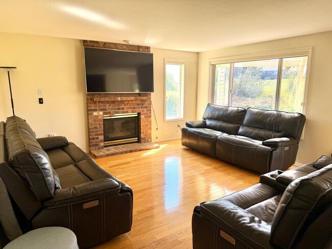 Building Photo - 2831 Hawkstone Ct