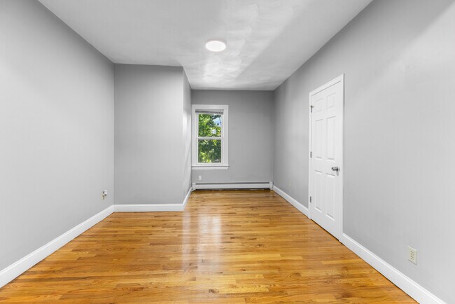 Building Photo - 40 Harding Rd