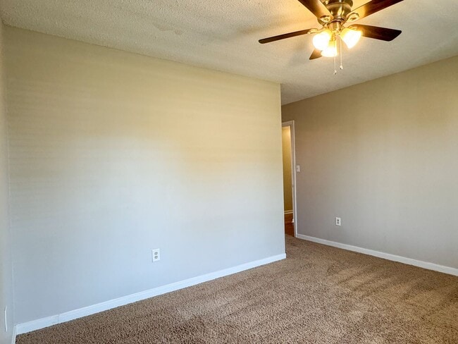 Building Photo - 4308 Boxwood Dr