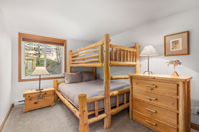 Building Photo - 65 Campground Ln