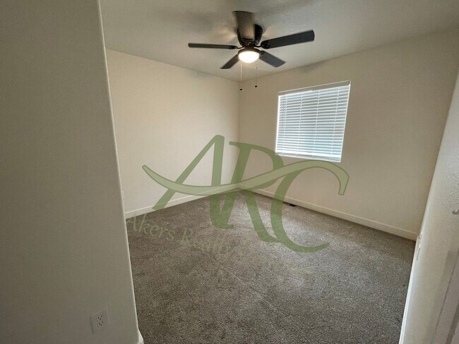 Building Photo - 968-970 S Coral Pl