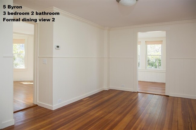 Building Photo - 5 Byron St