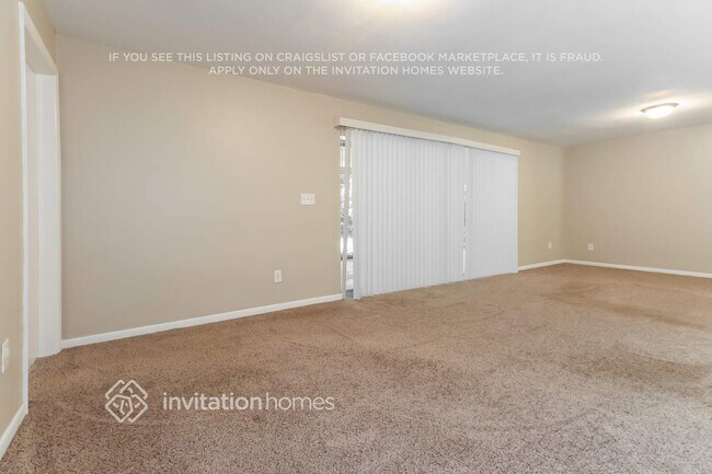 Building Photo - 10350 Bay Hills Dr