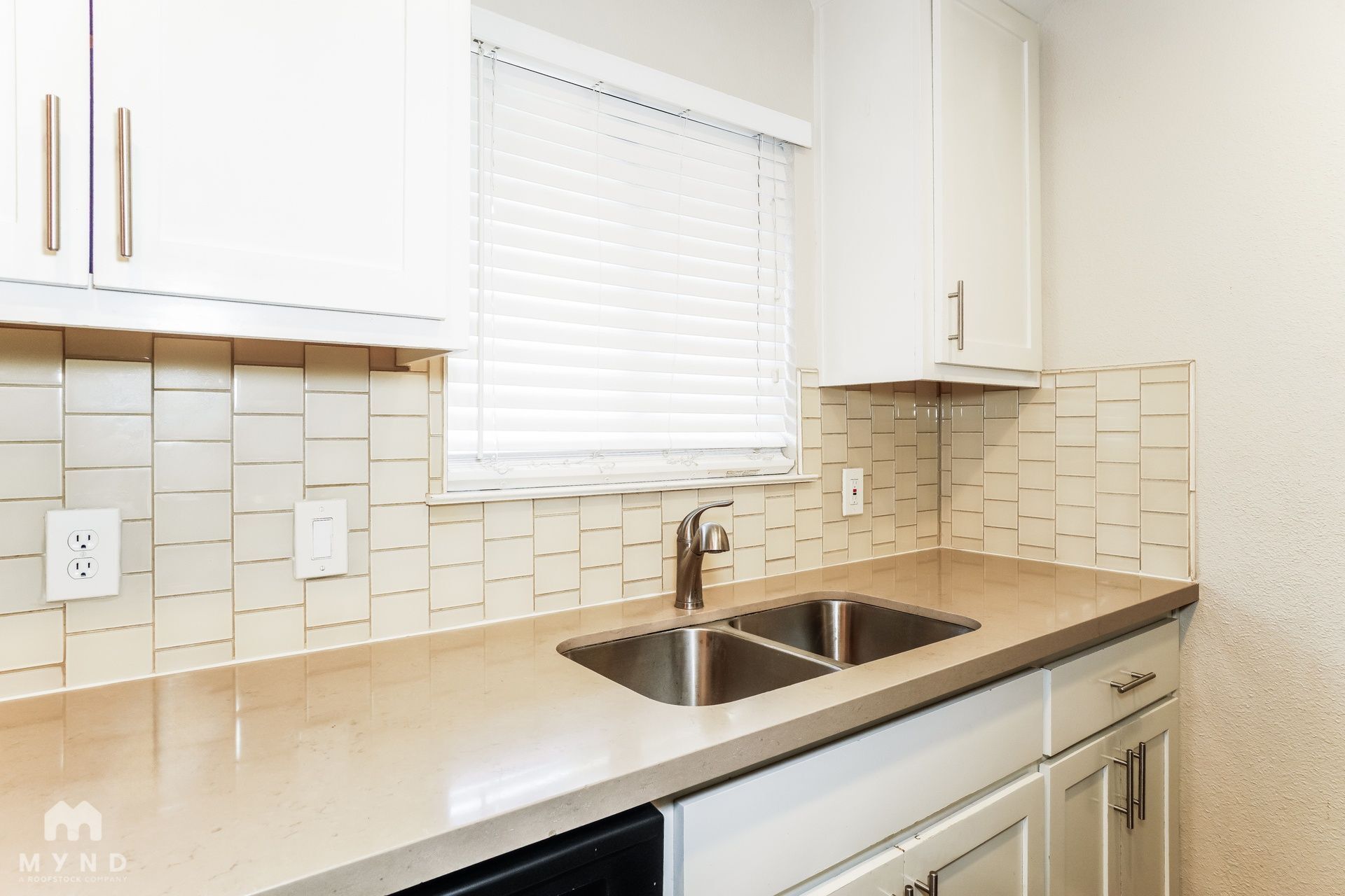 Building Photo - 2336 Villanova Cir