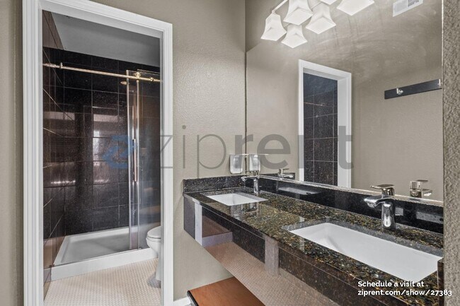 Building Photo - 2018 Swan St