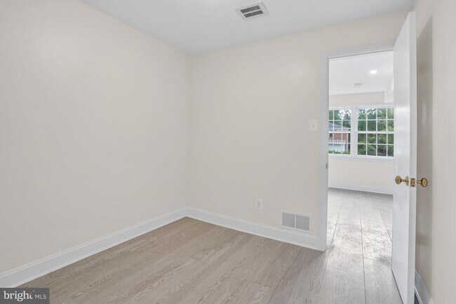 Building Photo - 7203 Marine Dr