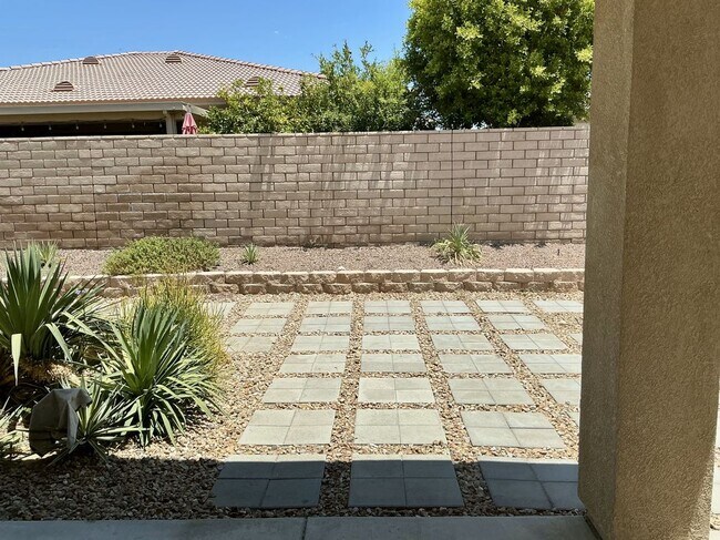 Building Photo - 43426 Lago Brezza Dr
