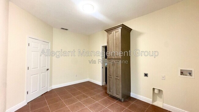 Building Photo - 1287 Glendora Rd N