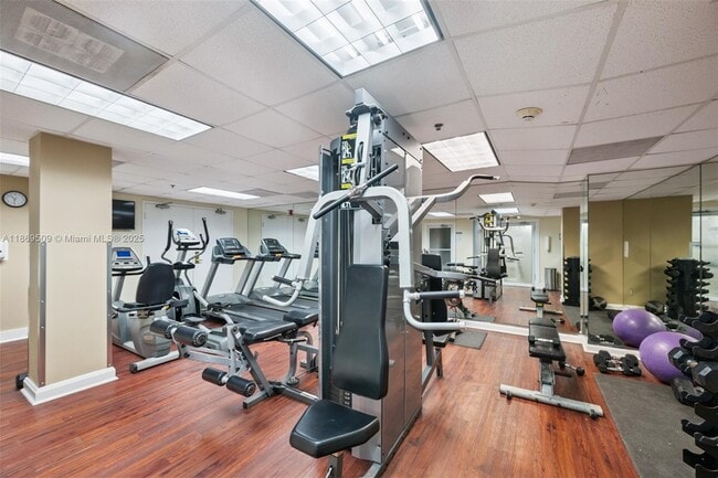 Building Photo - 2951 S Bayshore Dr