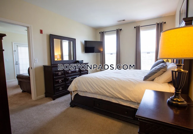 Building Photo - 311 Lowell St