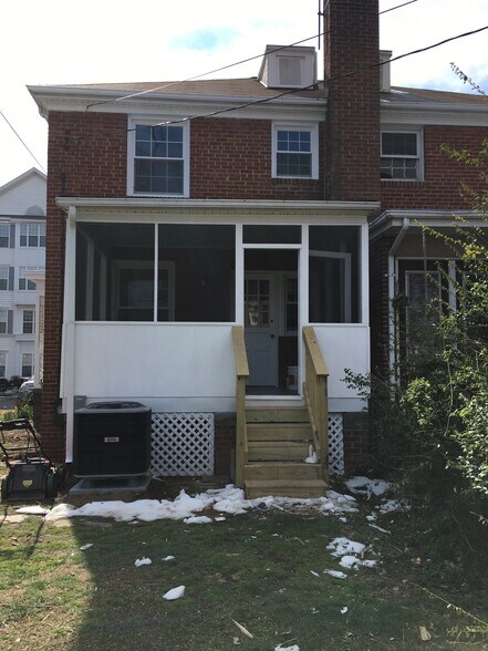 New Backyard Porch - 2713 South Veitch Street