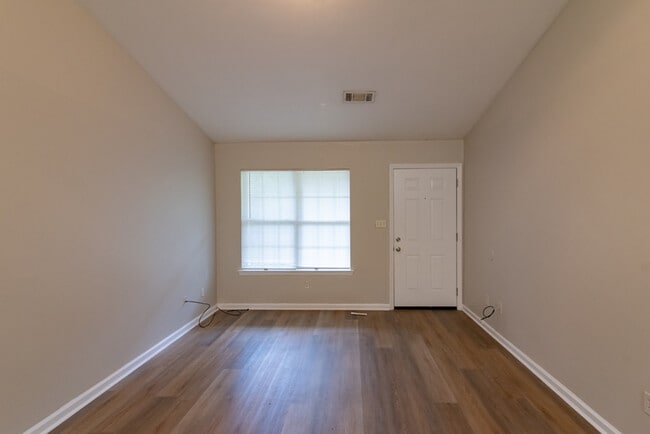 Building Photo - 285 E Harrison St