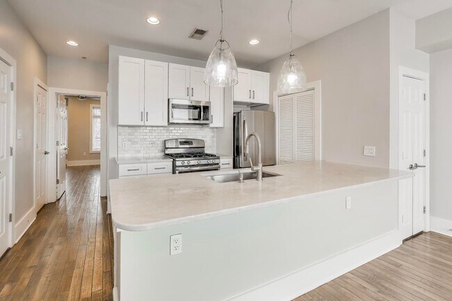 Building Photo - 1220 19th St NE