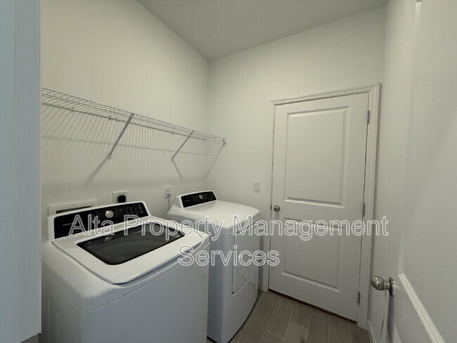 Building Photo - 8205 Horsebit Cir