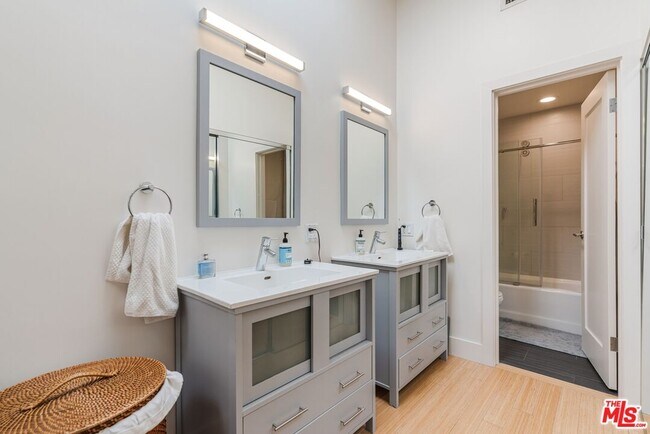 Building Photo - 940 14th St