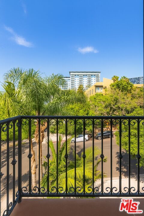 Building Photo - 1146 Hacienda Pl