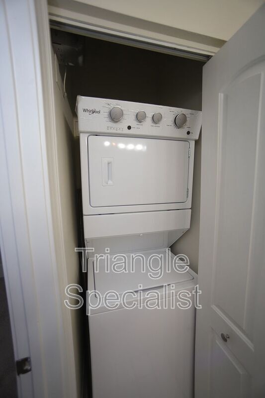 Building Photo - 900 Canenaugh Dr