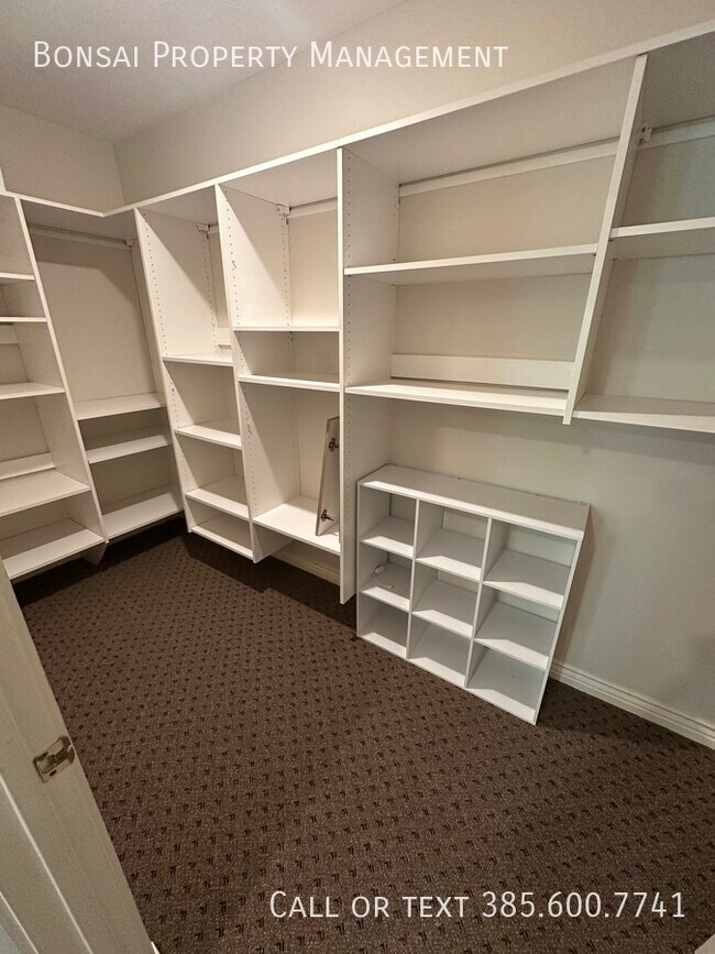 Building Photo - 11291 Palisade View Dr