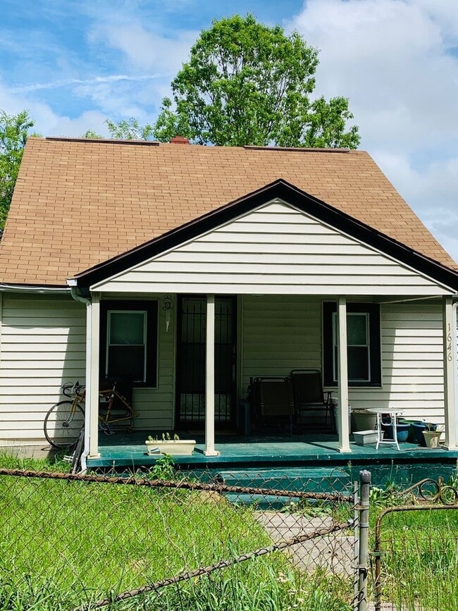 Building Photo - 1646 Thomas Ln