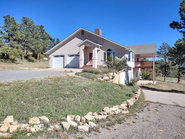 Building Photo - 8120 Table Mountain Rd