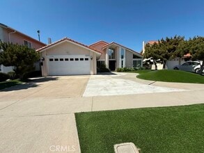 Building Photo - 9870 Petunia Ave