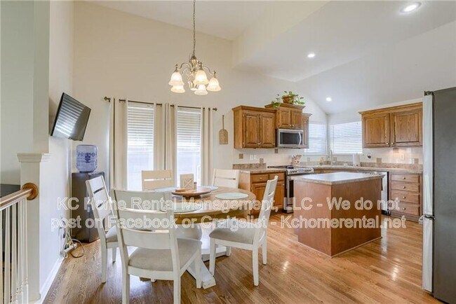 Building Photo - 20621 W 125th Ct