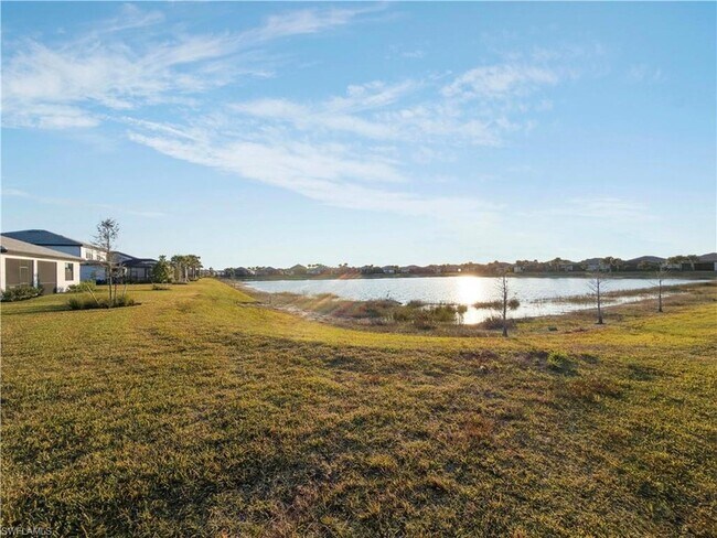 Building Photo - 18347 Ridgeline Dr