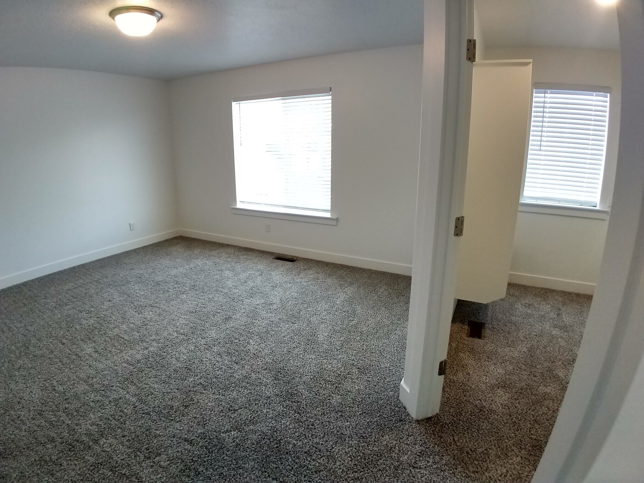 Building Photo - 335 S 1540 E