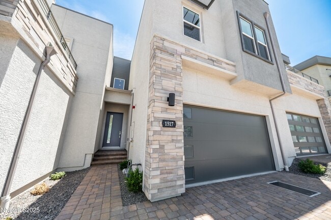 Building Photo - 1517 Golf Club Dr