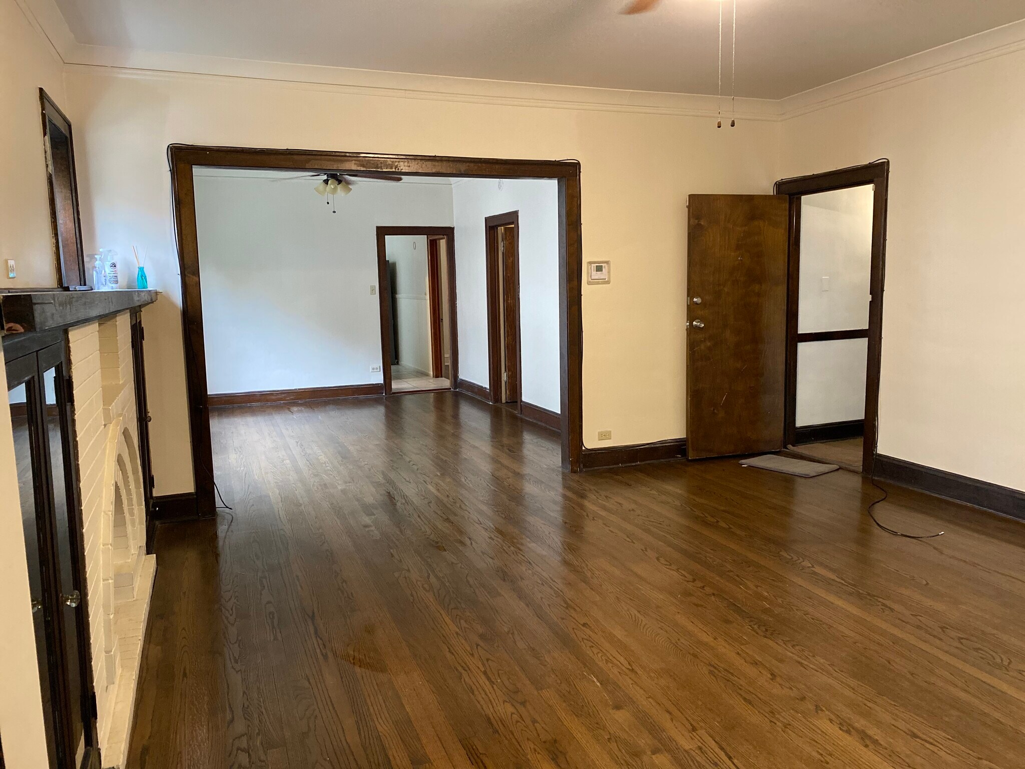 Building Photo - 10226 S Charles St