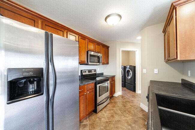 Building Photo - 5604 Hodgsdon Mill Dr
