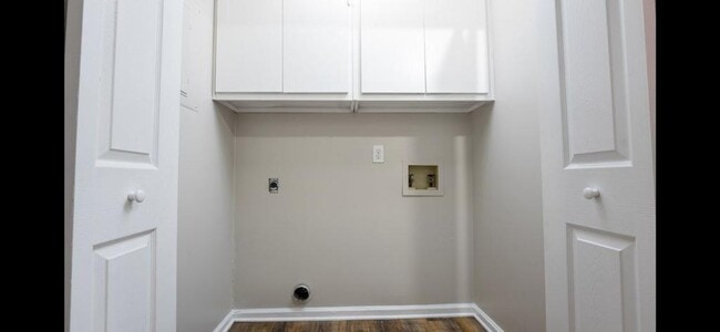 Building Photo - 488 Fairchase Ct