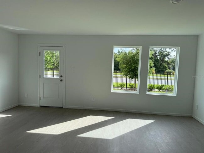 Building Photo - 1231 Orion St