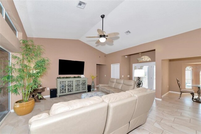 Building Photo - 15564 Ruston Cir