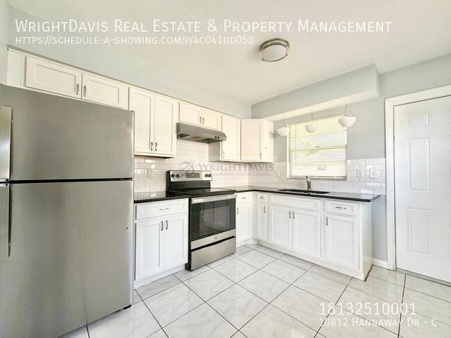 Building Photo - 10812 Hannaway Dr