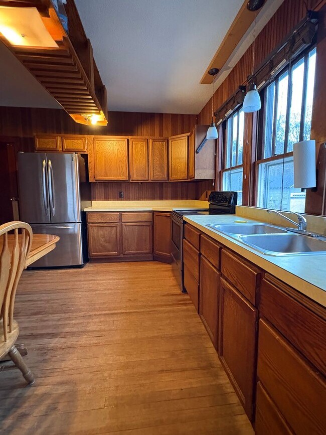 Building Photo - 173 Leesville Rd