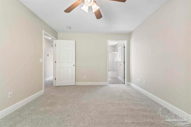 Building Photo - 6184 Green Acres Dr