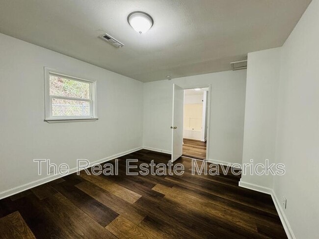 Building Photo - 67 Talley Ave