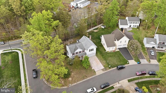 Building Photo - 8664 Pohick Forest Ct