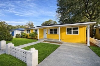 Building Photo - 904 Sherman Ave