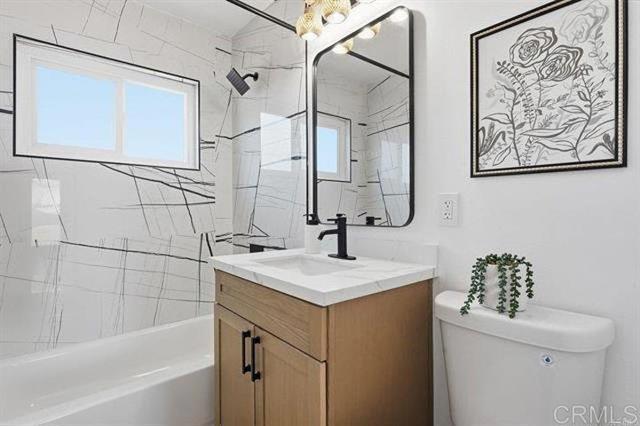 Building Photo - 702 Oaklawn Ave