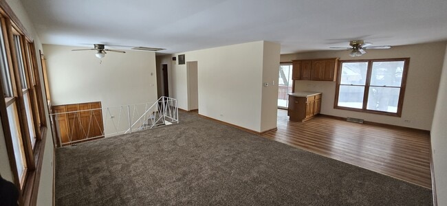 Building Photo - 2 Willow Ct
