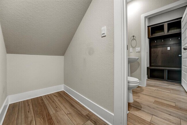 Building Photo - 7509 Grand Linden Wy